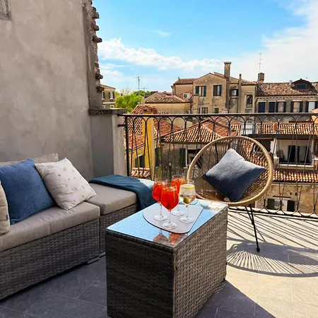 Ca'9 Rooftop Terrace Βενετία